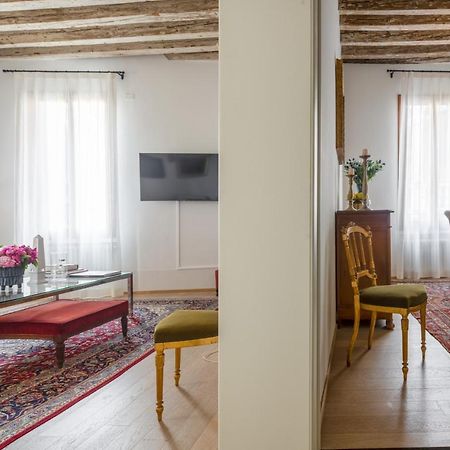 Miracoli Apartment With View On The Canal R&R Velence Kültér fotó