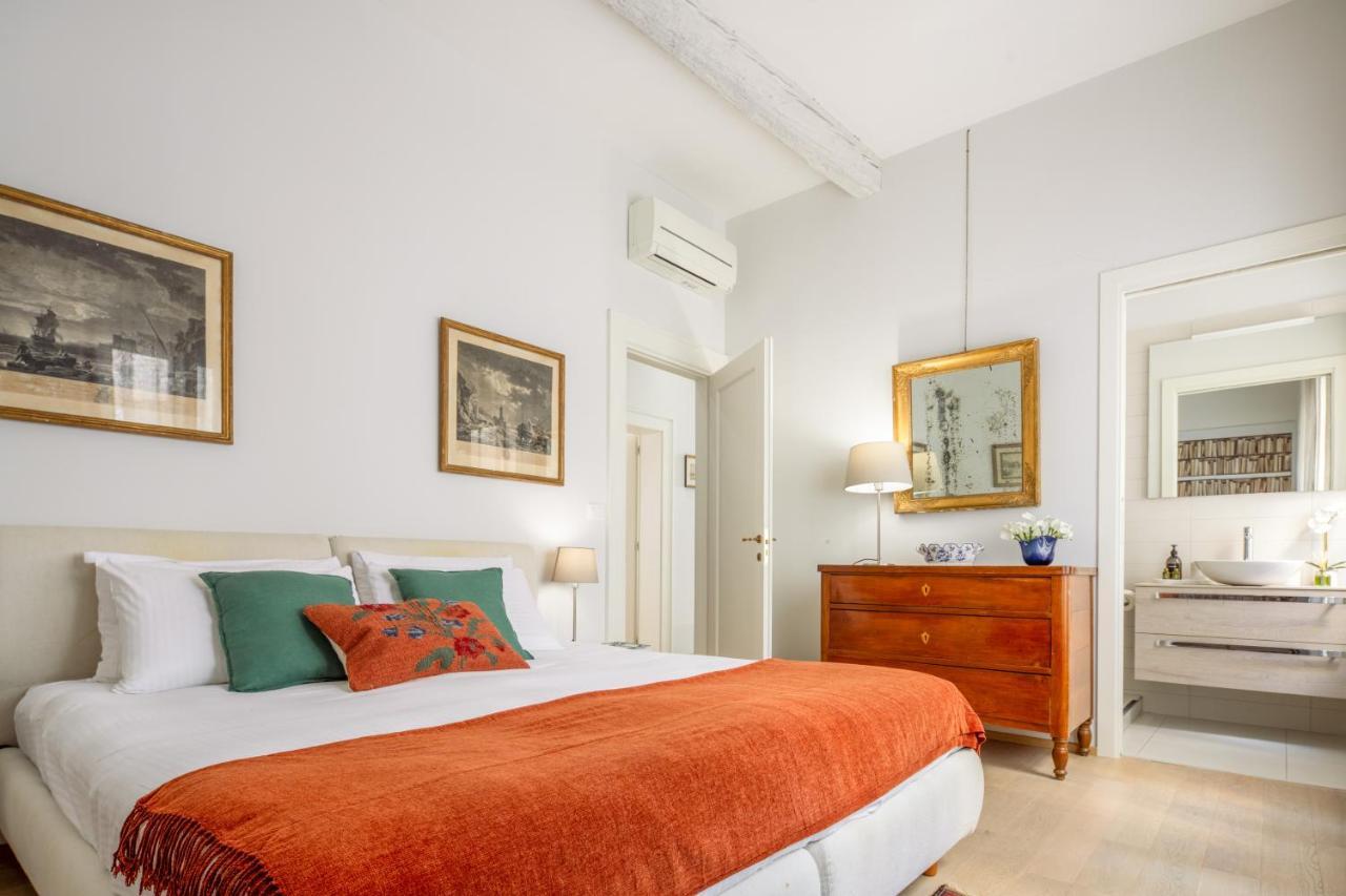 Miracoli Apartment With View On The Canal R&R Velence Kültér fotó